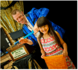 Plano birthday magician special ist Kendal Kane entertains  entertains at kids parties