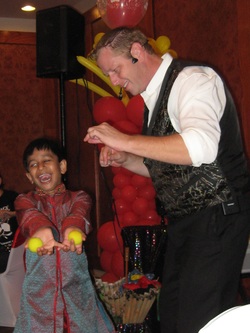 Denton birthday magician special ist Kendal Kane entertains  entertains at kids parties.